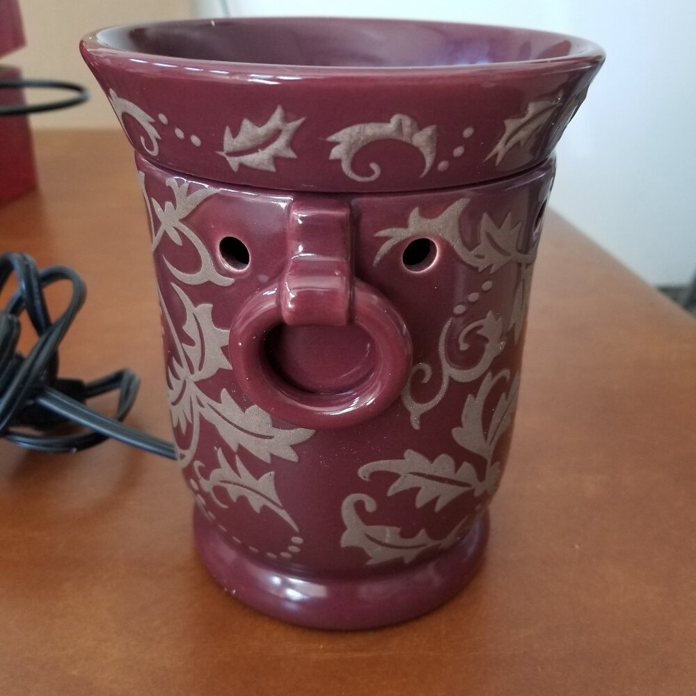 Scentsy Wax Warmer - Plum Garland - Picture 4 of 5